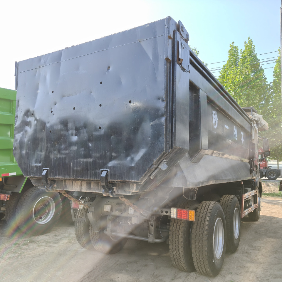 SINOTRUK Howo TX400-6x4 - Tipper: picture 3 SINOTRUK Howo TX400-6x4 - Tipper: picture 3