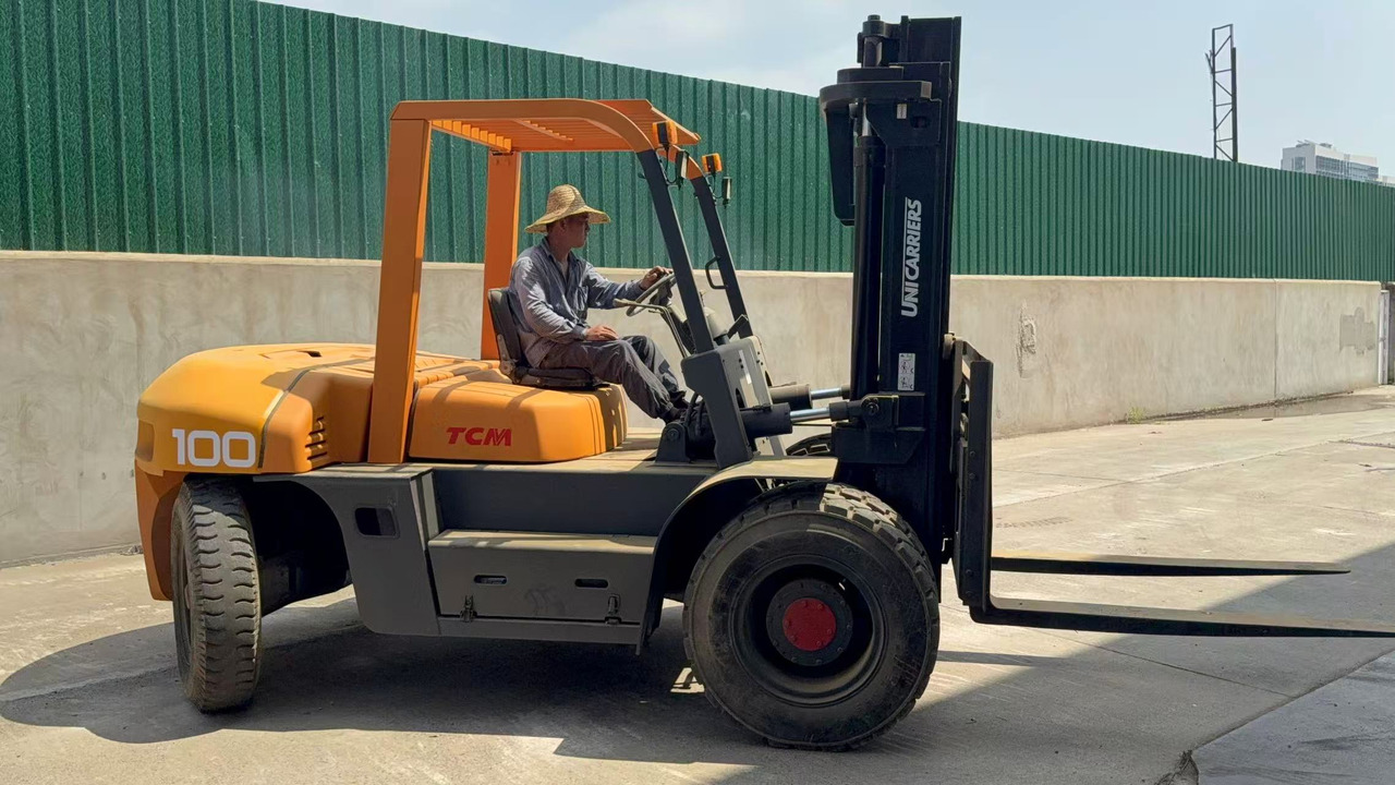 TCM FD100 - Diesel forklift: picture 5 TCM FD100 - Diesel forklift: picture 5