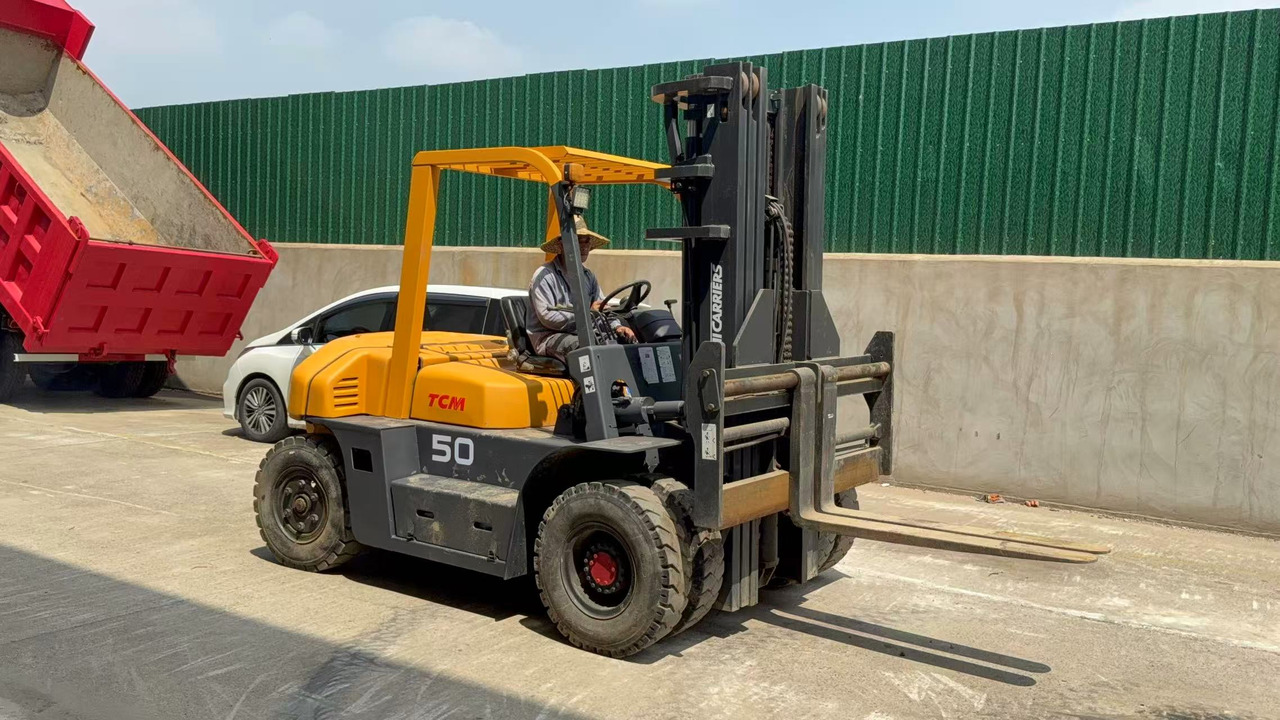 TCM FD50 - Diesel forklift: picture 1 TCM FD50 - Diesel forklift: picture 1