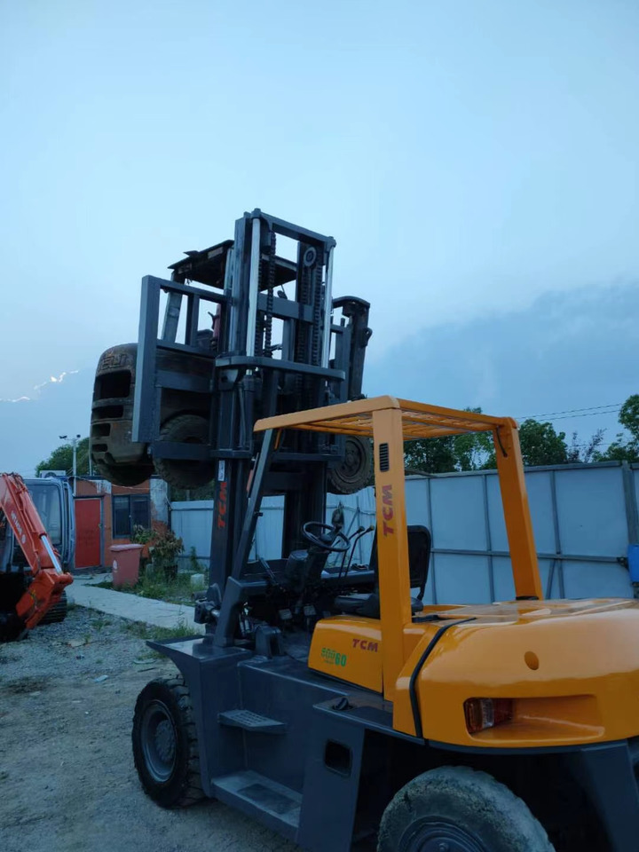 TCM FD60 - Diesel forklift: picture 2 TCM FD60 - Diesel forklift: picture 2