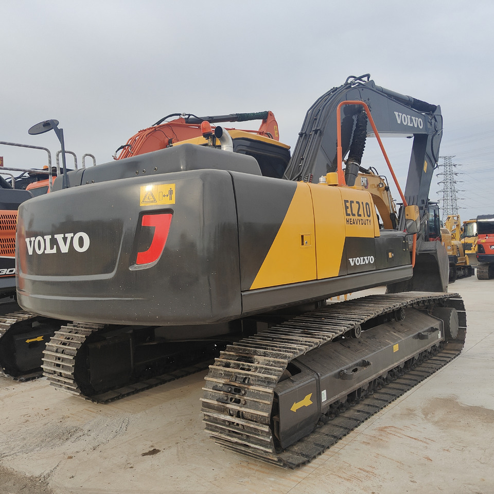 VOLVO EC210 - Crawler excavator: picture 2 VOLVO EC210 - Crawler excavator: picture 2