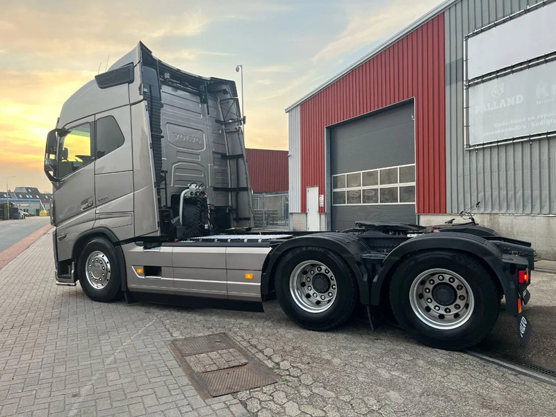 Volvo FH 16.650 FH16 6x4 - Tractor unit: picture 3 Volvo FH 16.650 FH16 6x4 - Tractor unit: picture 3