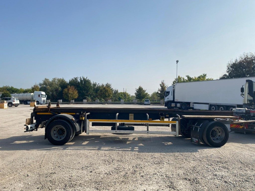CARDI RIMORCHIO CARDI SCARRABILE PNEUMATICO - Roll-off/ Skip trailer: picture 4 CARDI RIMORCHIO CARDI SCARRABILE PNEUMATICO - Roll-off/ Skip trailer: picture 4