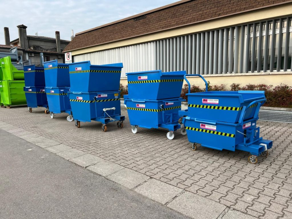 New Construction equipment CONTAINER A BENNA RIBALTABILE: picture 1