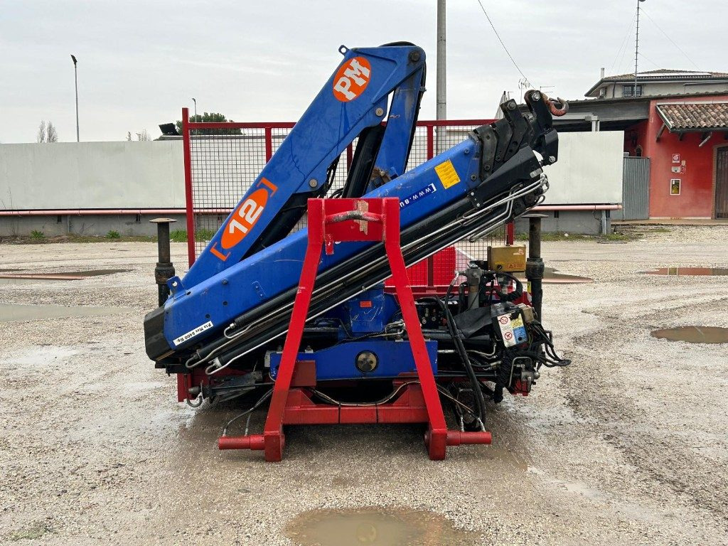 CONTAINER SCARRABILE NUOVO A PIANALE CON GRU - Roll-off container: picture 2 CONTAINER SCARRABILE NUOVO A PIANALE CON GRU - Roll-off container: picture 2