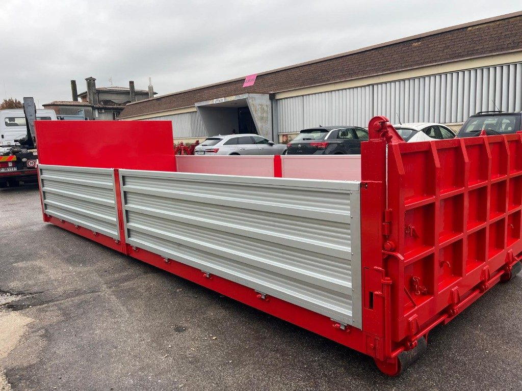 CONTAINER SCARRABILE NUOVO A PIANALE CON SPONDE - Roll-off container: picture 2 CONTAINER SCARRABILE NUOVO A PIANALE CON SPONDE - Roll-off container: picture 2