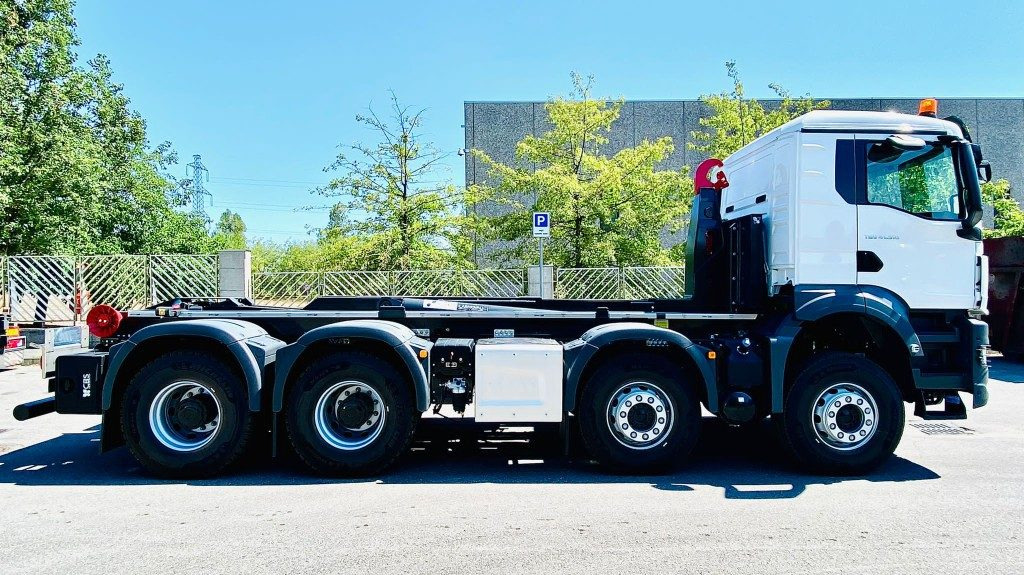 MAN TGS 41.510 SCARRABILE - Hook lift truck: picture 4 MAN TGS 41.510 SCARRABILE - Hook lift truck: picture 4