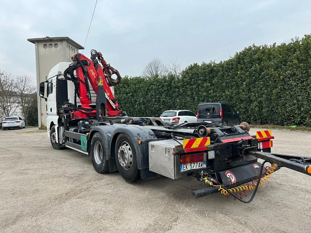 MAN TGX 26.480 SCARRABILE CON GRU - Hook lift truck, Crane truck: picture 5 MAN TGX 26.480 SCARRABILE CON GRU - Hook lift truck, Crane truck: picture 5