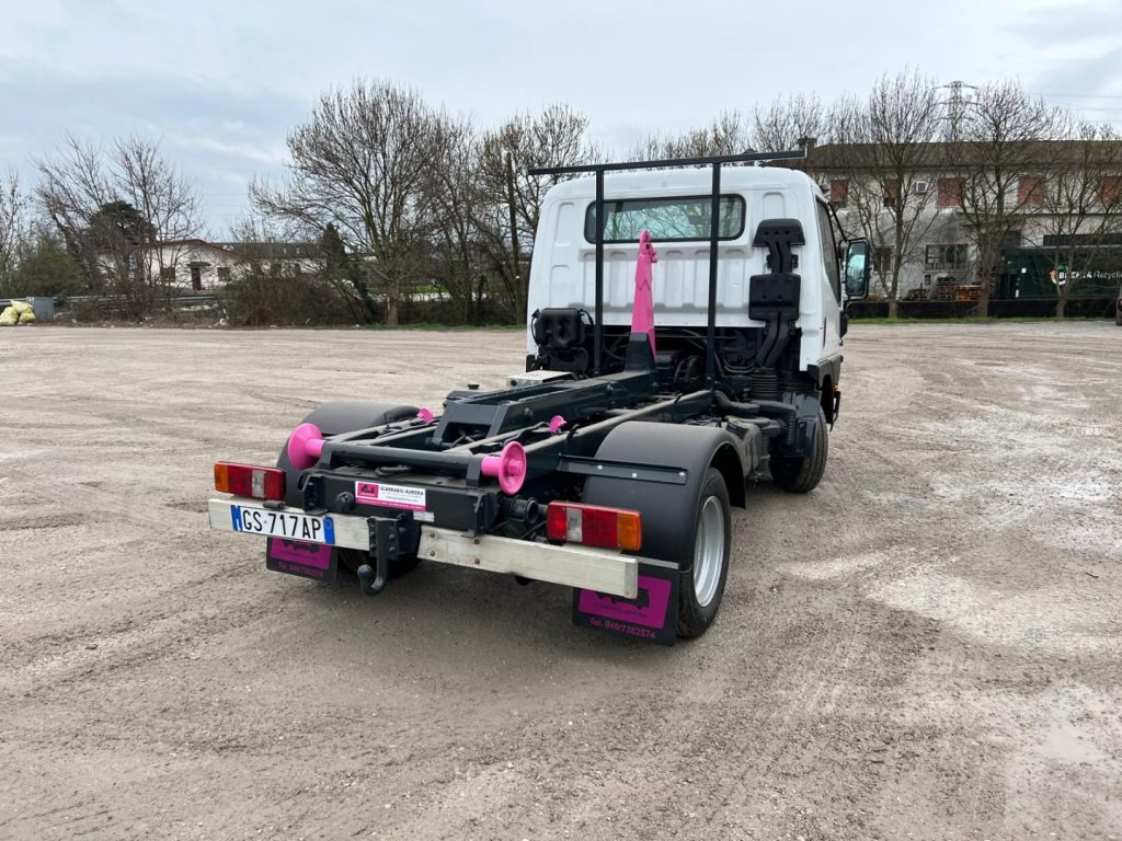 MITSUBISHI CANTER 3.0 SCARRABILE - Hook lift truck: picture 5 MITSUBISHI CANTER 3.0 SCARRABILE - Hook lift truck: picture 5