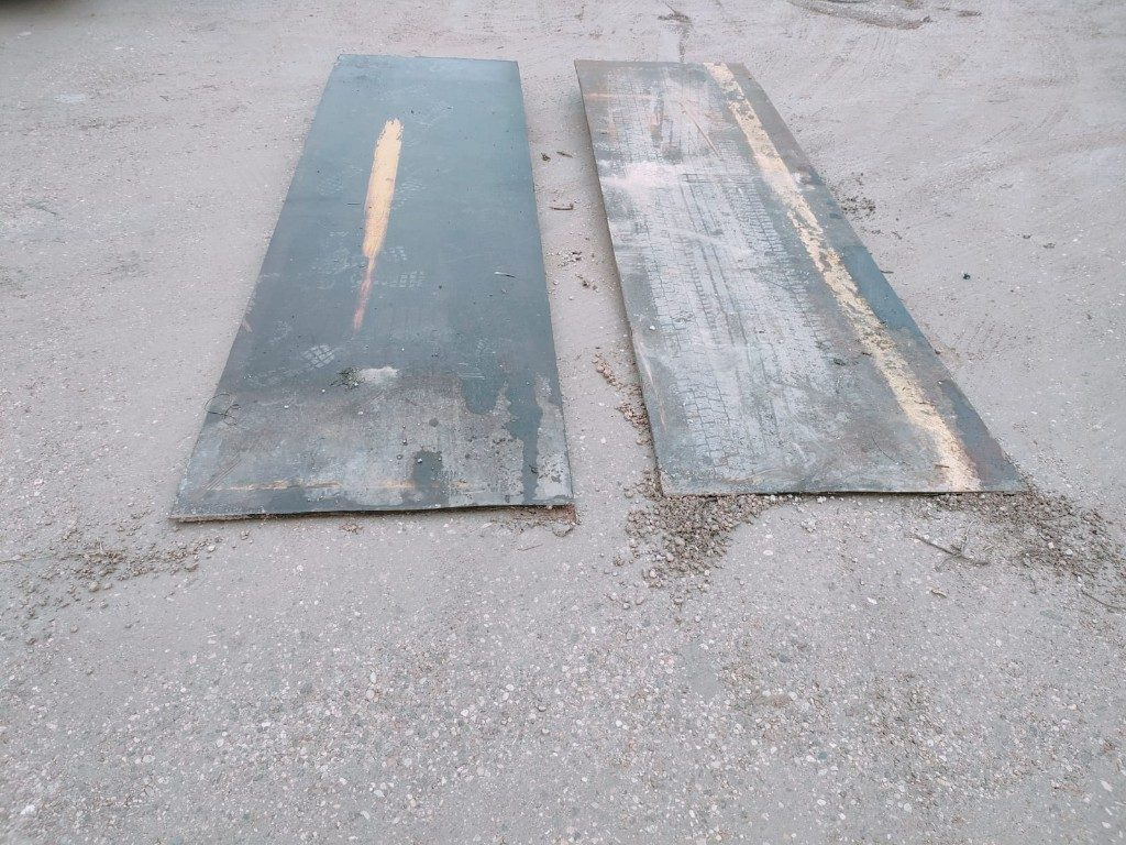 PEDANE IN FERRO PER CONTAINER - Construction equipment: picture 2 PEDANE IN FERRO PER CONTAINER - Construction equipment: picture 2