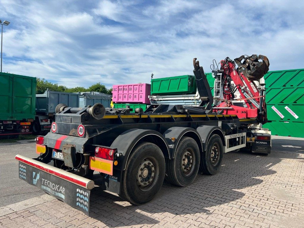 TECNOKAR SEMIRIMORCHIO TECNOKAR SCARRABILE CON GRU - Container transporter/ Swap body semi-trailer: picture 2 TECNOKAR SEMIRIMORCHIO TECNOKAR SCARRABILE CON GRU - Container transporter/ Swap body semi-trailer: picture 2