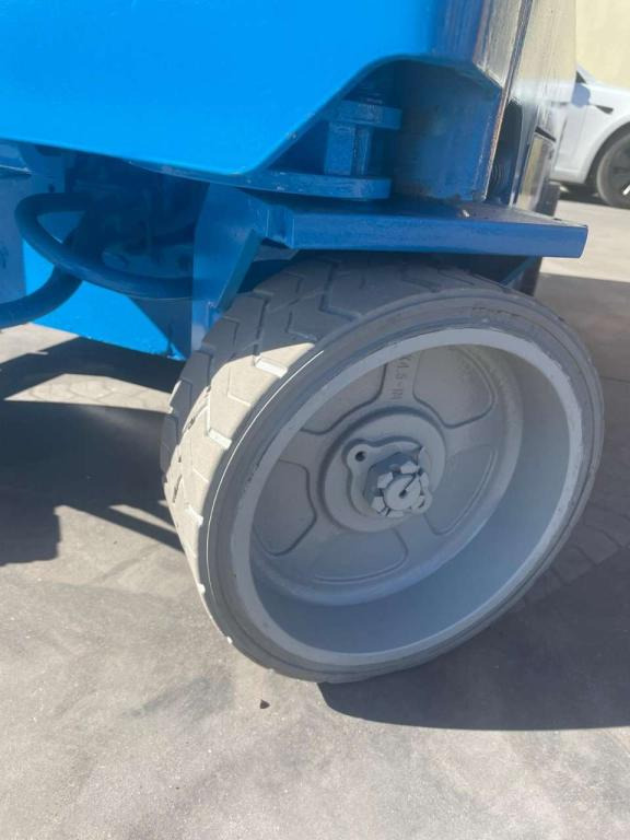 Scissor lift Genie GS-1932: picture 9 Scissor lift Genie GS-1932: picture 9