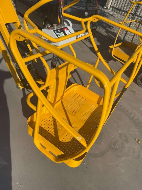 Haulotte HA15IP - Articulated boom lift: picture 3 Haulotte HA15IP - Articulated boom lift: picture 3