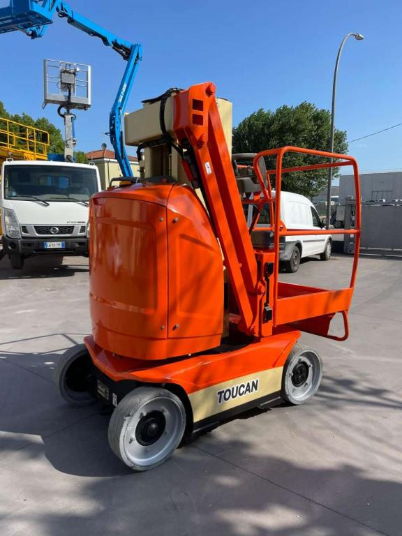 JLG TOUCAN 8E - Vertical mast lift: picture 3 JLG TOUCAN 8E - Vertical mast lift: picture 3