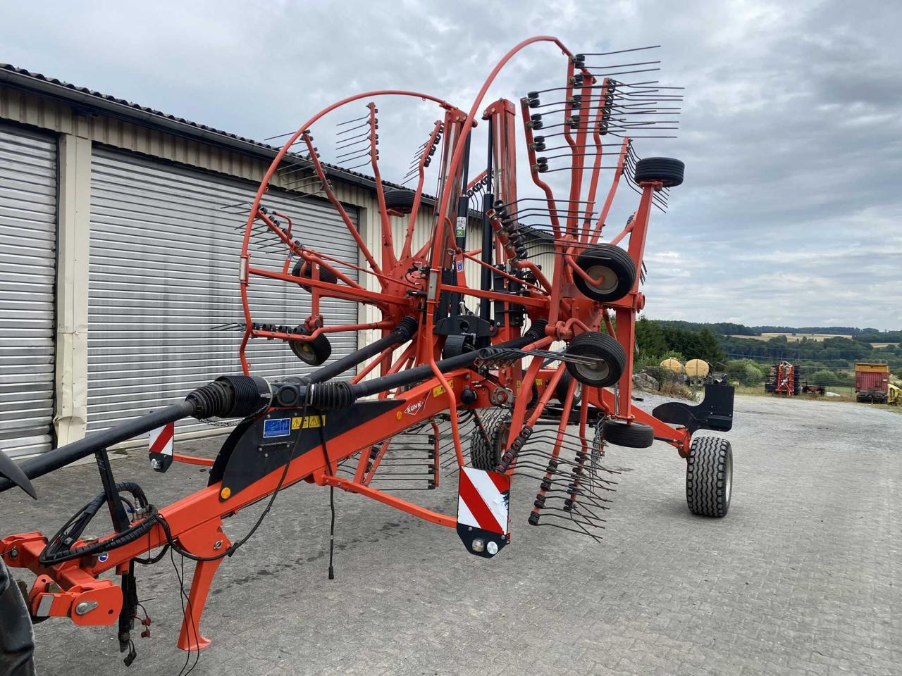 Kuhn GA 8731 - Tedder/ Rake: picture 4 Kuhn GA 8731 - Tedder/ Rake: picture 4