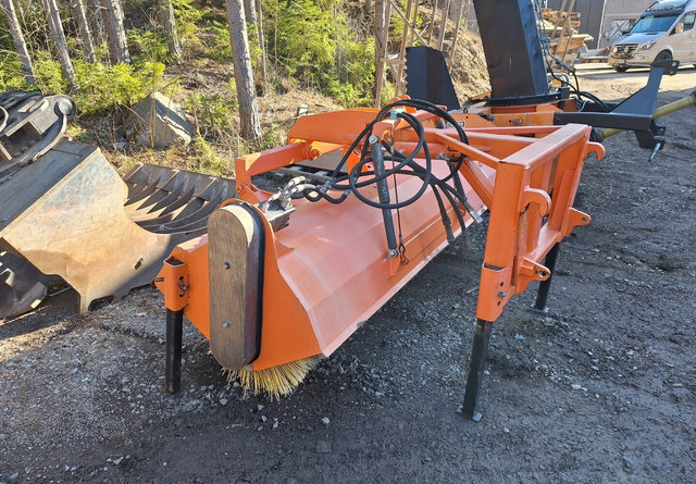 FMG AH 240 - Broom for Construction machinery: picture 2 FMG AH 240 - Broom for Construction machinery: picture 2