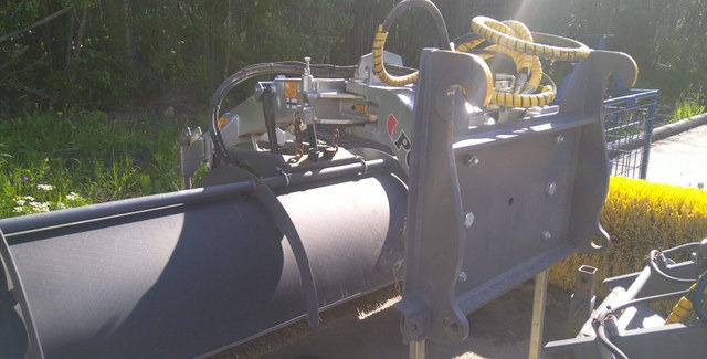 Pome AH320 - Broom for Municipal/ Special vehicle: picture 4 Pome AH320 - Broom for Municipal/ Special vehicle: picture 4