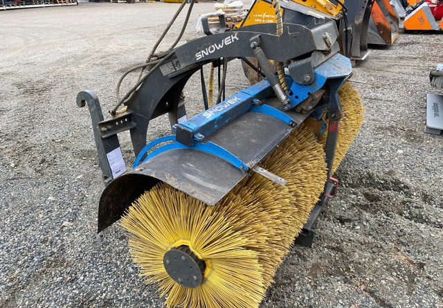Snowek AH250 - Broom for Municipal/ Special vehicle: picture 1 Snowek AH250 - Broom for Municipal/ Special vehicle: picture 1