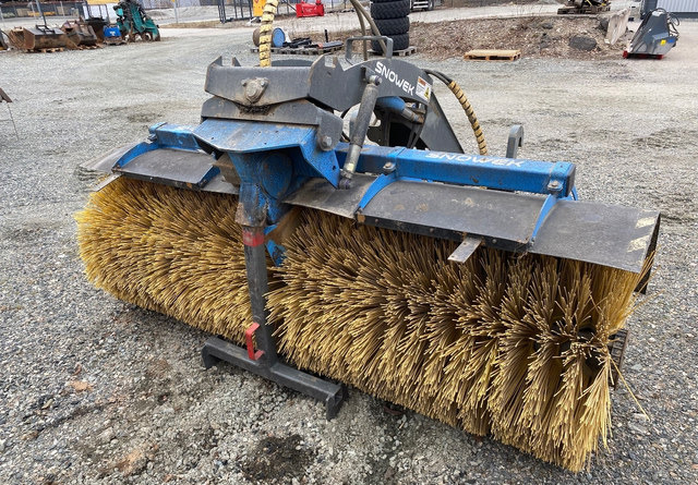 Snowek AH250 - Broom for Municipal/ Special vehicle: picture 2 Snowek AH250 - Broom for Municipal/ Special vehicle: picture 2