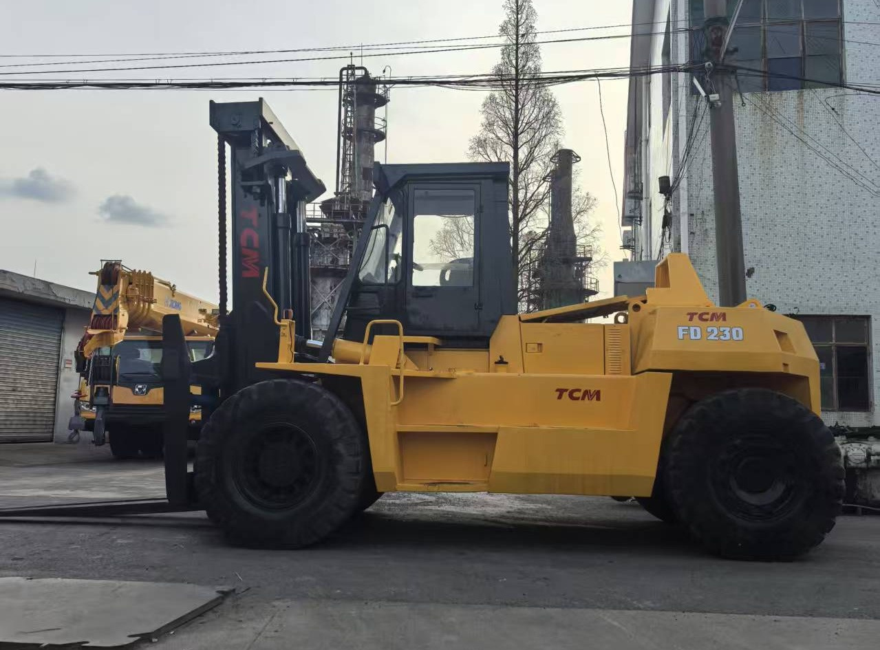 TCM FD230 23ton 25 ton FD250 FD200 FD160 15 ton 16 ton diesel forklift - Diesel forklift: picture 2 TCM FD230 23ton 25 ton FD250 FD200 FD160 15 ton 16 ton diesel forklift - Diesel forklift: picture 2