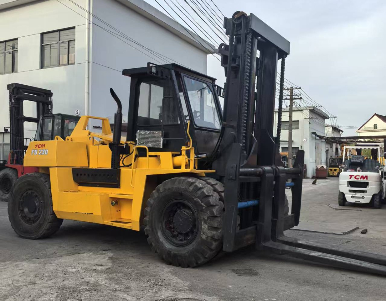 TCM FD230 23ton 25 ton FD250 FD200 FD160 15 ton 16 ton diesel forklift - Diesel forklift: picture 1 TCM FD230 23ton 25 ton FD250 FD200 FD160 15 ton 16 ton diesel forklift - Diesel forklift: picture 1