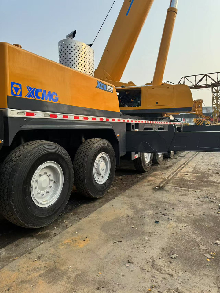 All terrain crane XCMG QAY240 XCT240 XCA240 QY240K 240 ton 250 ton 300 ton 260 ton 200 ton 220 ton crane: picture 6 All terrain crane XCMG QAY240 XCT240 XCA240 QY240K 240 ton 250 ton 300 ton 260 ton 200 ton 220 ton crane: picture 6