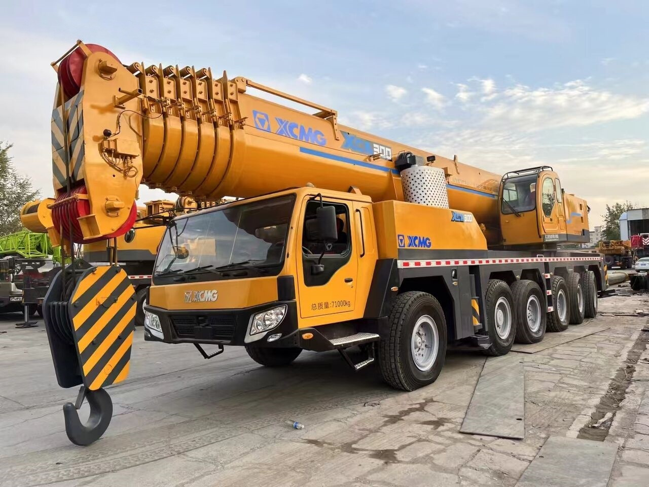 XCMG XCA300 QAY300 QY300K 300Ton Used Mobile Crane - Mobile crane: picture 1 XCMG XCA300 QAY300 QY300K 300Ton Used Mobile Crane - Mobile crane: picture 1