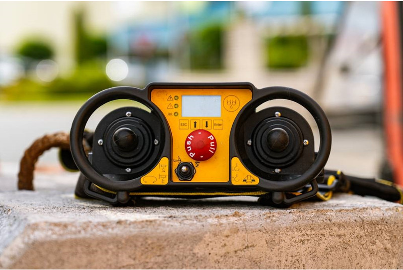 New Self-erecting tower crane Giraffe 900.30-GC2: picture 11 New Self-erecting tower crane Giraffe 900.30-GC2: picture 11