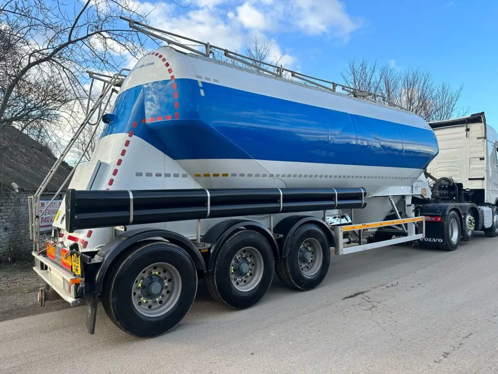Feldbinder Powder Tanker - Silo semi-trailer: picture 5 Feldbinder Powder Tanker - Silo semi-trailer: picture 5