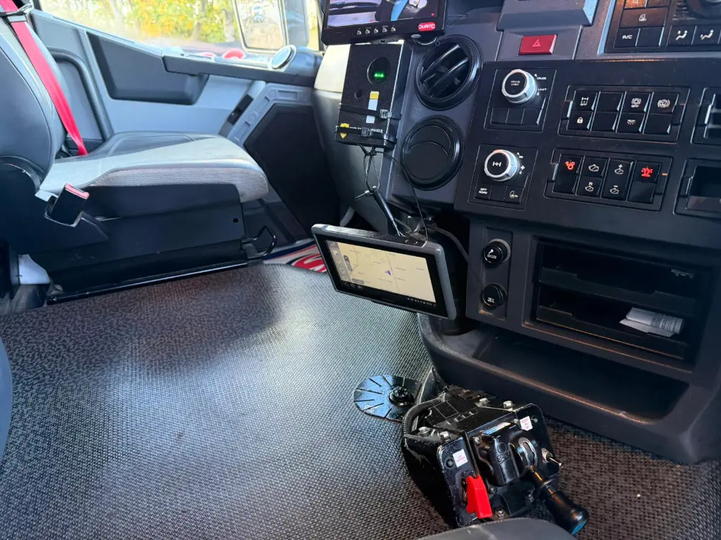 Leasing of  Renault Tipper C 380 (BJO) Renault Tipper C 380 (BJO): picture 15