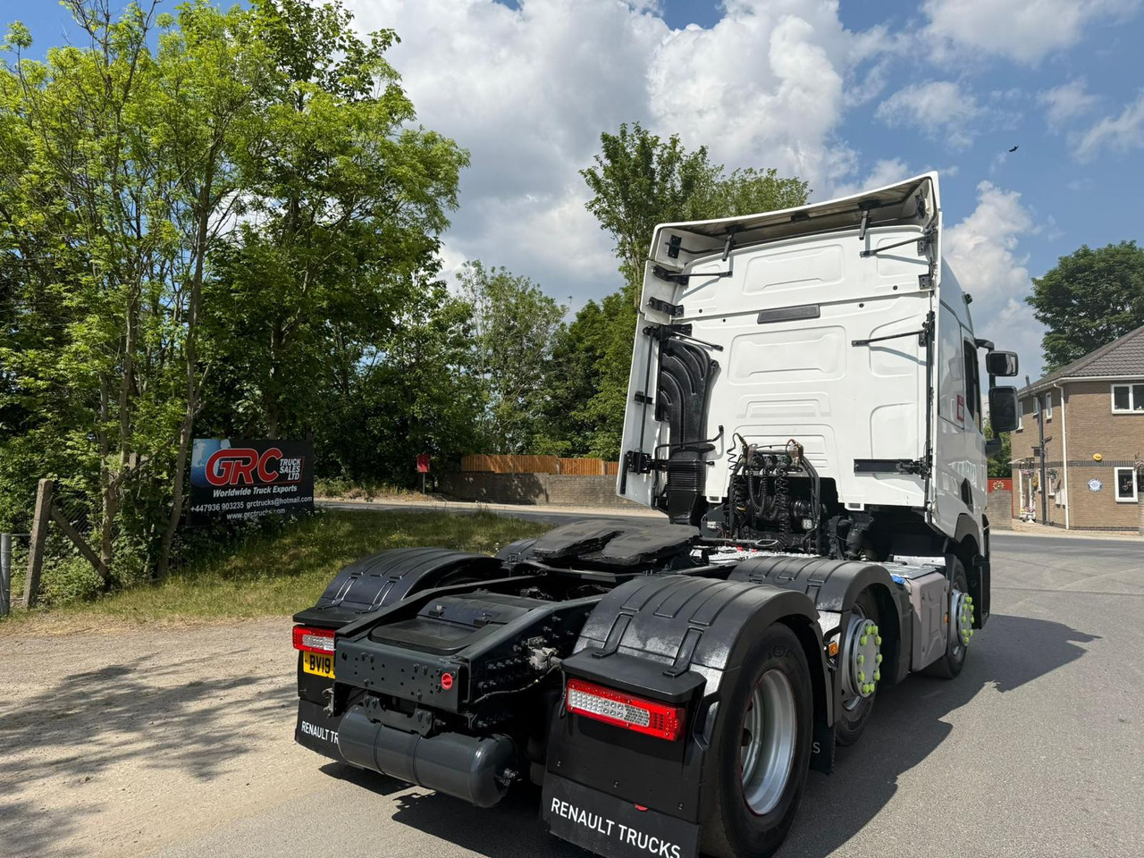 Tractor unit Renault T Range 460 DXI RHD: picture 16