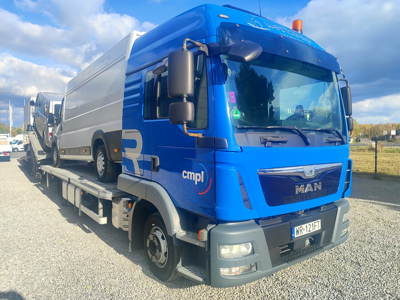 MAN TGL - Car transporter truck: picture 4 MAN TGL - Car transporter truck: picture 4