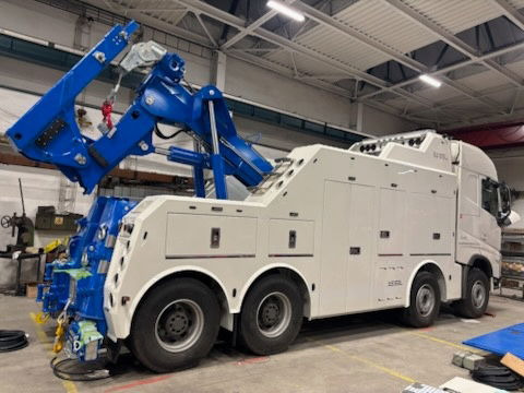 Volvo FH NEW ER4120 4 winches Volvo FH 540 8x4 WB5,6 - Tow truck: picture 5 Volvo FH NEW ER4120 4 winches Volvo FH 540 8x4 WB5,6 - Tow truck: picture 5