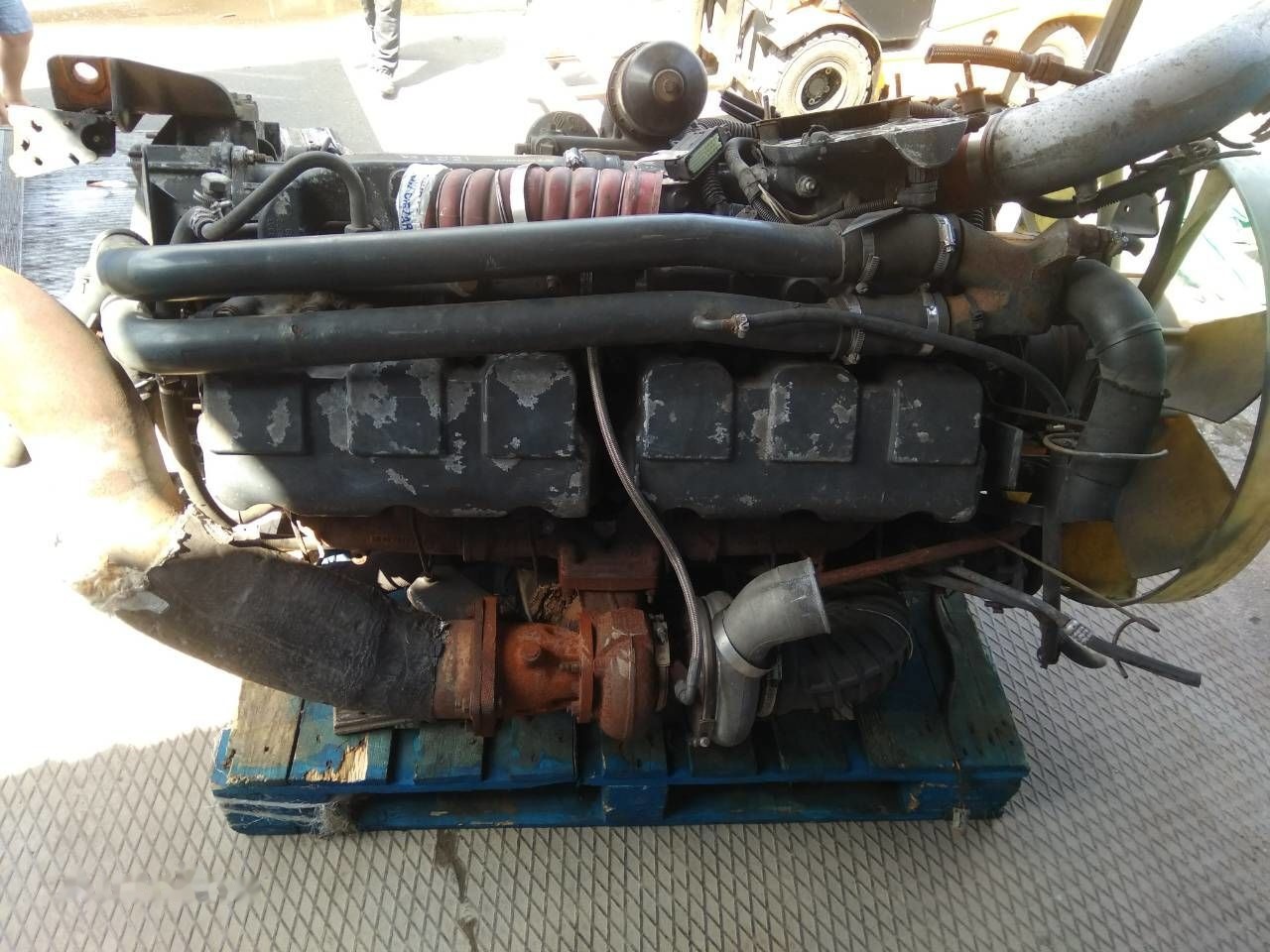 Renault Magnum E-TECH Renault MAGNUM - Engine for Truck: picture 1 Renault Magnum E-TECH Renault MAGNUM - Engine for Truck: picture 1