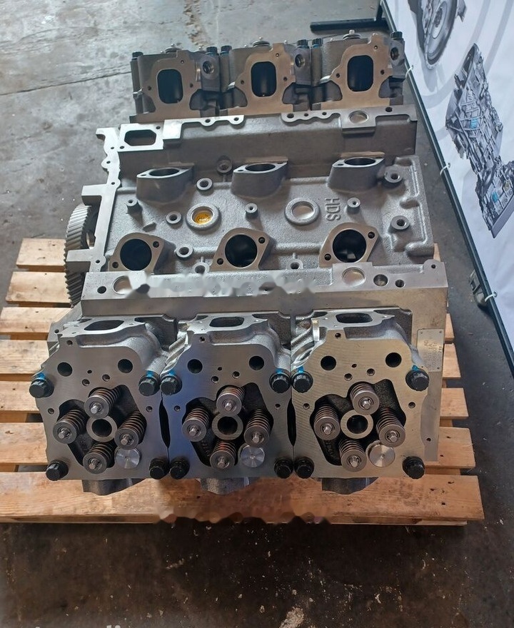 .V/3 Mercedes-Benz truck - Cylinder block for Truck: picture 5 .V/3 Mercedes-Benz truck - Cylinder block for Truck: picture 5