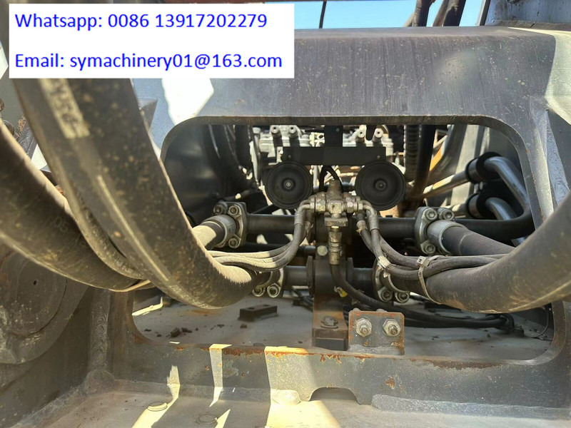 Crawler excavator Doosan DX520: picture 19