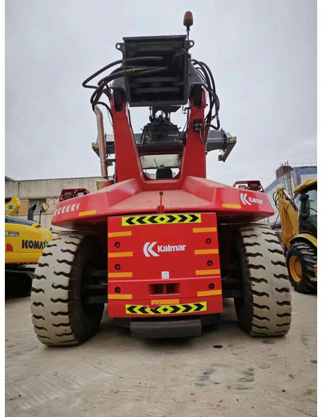 Kalmar DRF450 - Reach stacker: picture 2 Kalmar DRF450 - Reach stacker: picture 2