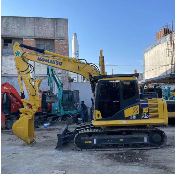 Komatsu PC130 - Crawler excavator: picture 5 Komatsu PC130 - Crawler excavator: picture 5