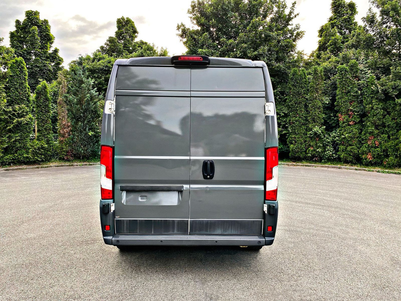 Peugeot Boxer Kasten Hoch 335 L3H2Pro|5Sitzer|Kamera|19% - Panel van, Crew cab van: picture 4 Peugeot Boxer Kasten Hoch 335 L3H2Pro|5Sitzer|Kamera|19% - Panel van, Crew cab van: picture 4