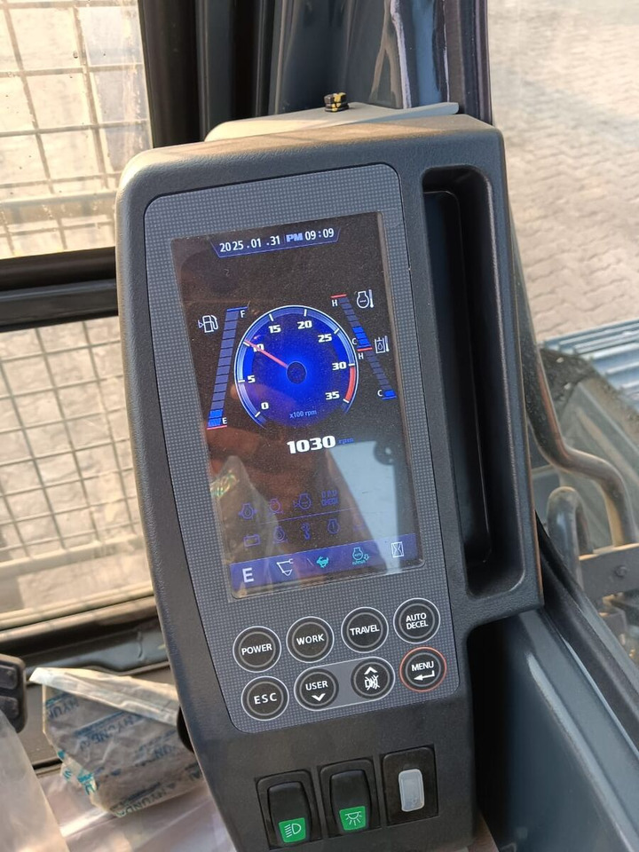 New Hyundai R215L tracked excavator - Crawler excavator: picture 2 New Hyundai R215L tracked excavator - Crawler excavator: picture 2