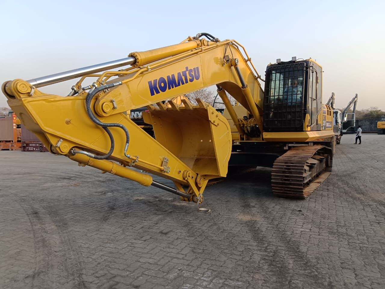 New Komatsu PC210 tracked excavator - Crawler excavator: picture 5 New Komatsu PC210 tracked excavator - Crawler excavator: picture 5