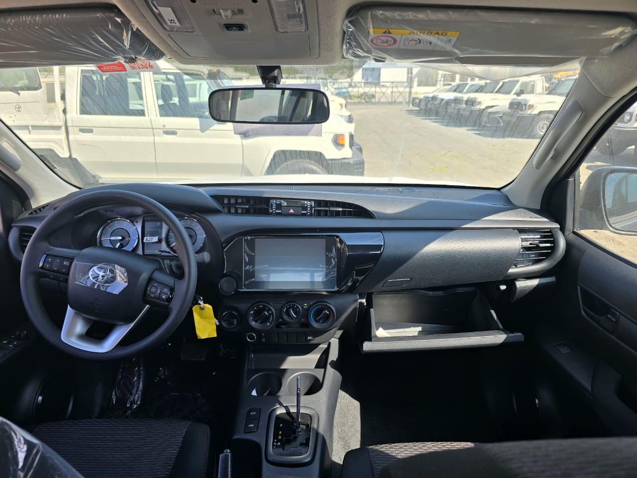 TOYOTA HILUX ACTIVE DOUBLE CAB - Pickup truck, Crew cab van: picture 4 TOYOTA HILUX ACTIVE DOUBLE CAB - Pickup truck, Crew cab van: picture 4