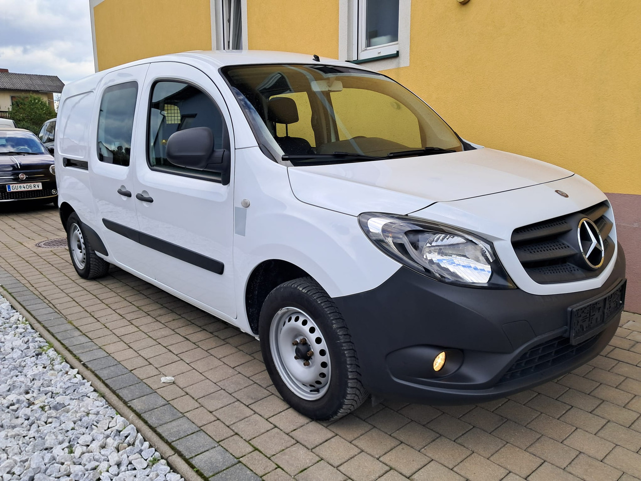MERCEDES-BENZ Citan 109 CDI 5-Sitzer DKA | Schiebet. beids. | Klima | - Commercial vehicle, Crew cab van: picture 2 MERCEDES-BENZ Citan 109 CDI 5-Sitzer DKA | Schiebet. beids. | Klima | - Commercial vehicle, Crew cab van: picture 2