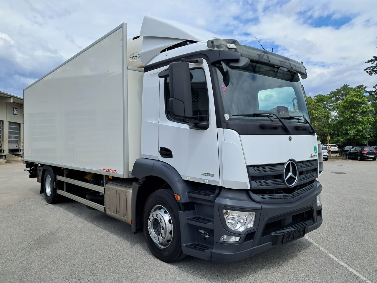 MERCEDES-BENZ Antos 2135 Kühlkoffer | Supra 850 | Standheizung - Refrigerated truck: picture 2 MERCEDES-BENZ Antos 2135 Kühlkoffer | Supra 850 | Standheizung - Refrigerated truck: picture 2