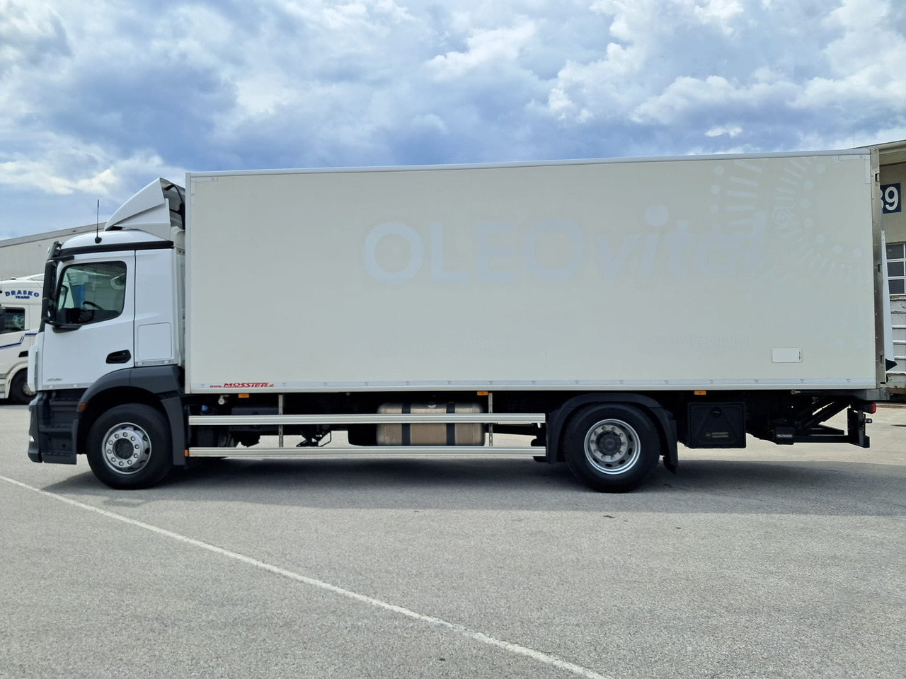 MERCEDES-BENZ Antos 2135 Kühlkoffer | Supra 850 | Standheizung - Refrigerated truck: picture 4 MERCEDES-BENZ Antos 2135 Kühlkoffer | Supra 850 | Standheizung - Refrigerated truck: picture 4