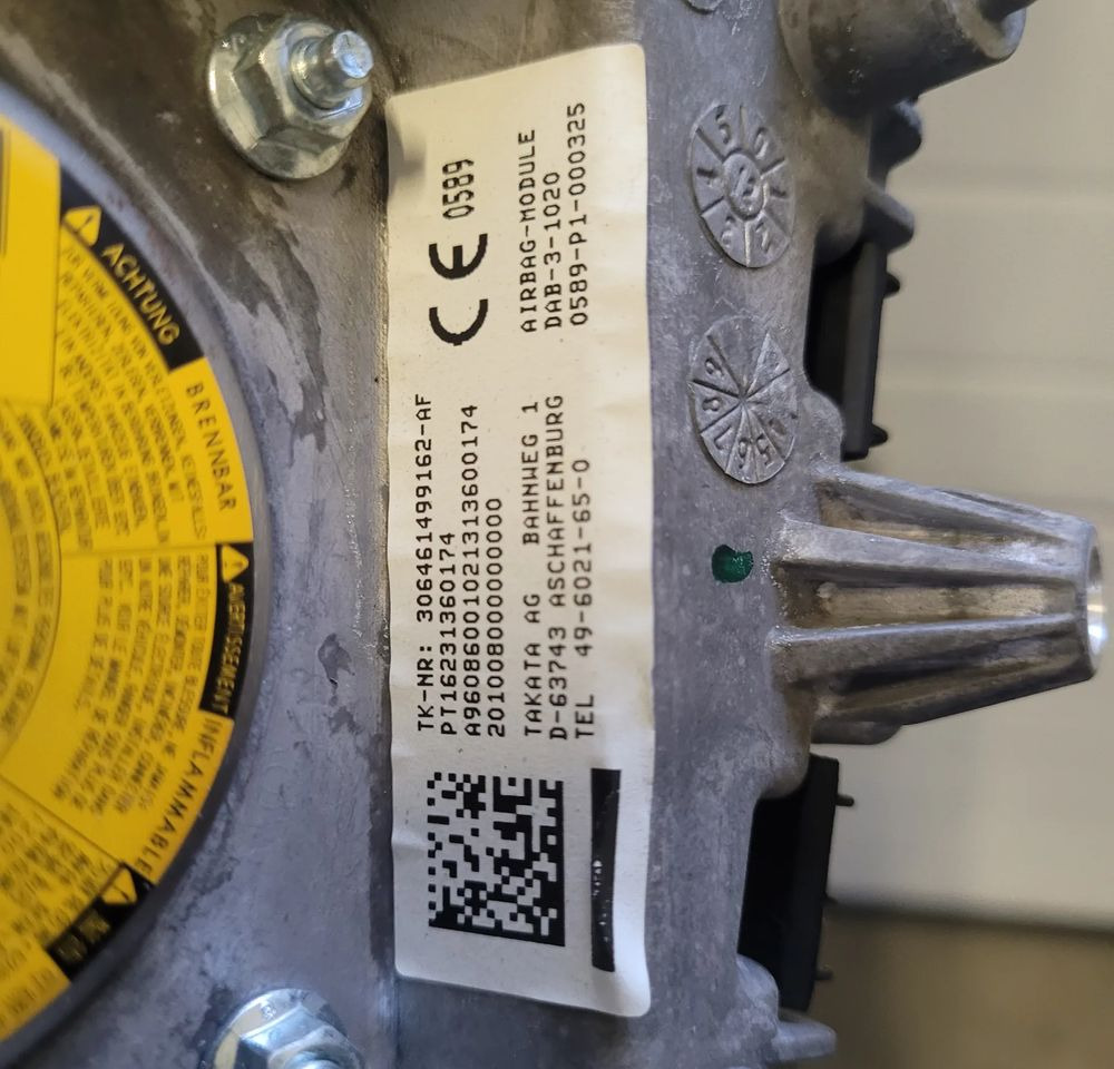 AIR BAG PODUSZKA MERCEDES ACTROS MP4 - Steering wheel for Truck: picture 3 AIR BAG PODUSZKA MERCEDES ACTROS MP4 - Steering wheel for Truck: picture 3
