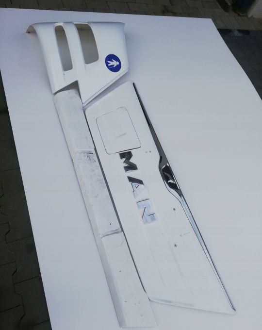 ATRAPA GRILL MASKA MAN NEOPLAN AUTOBUS - Hood for Bus: picture 1 ATRAPA GRILL MASKA MAN NEOPLAN AUTOBUS - Hood for Bus: picture 1