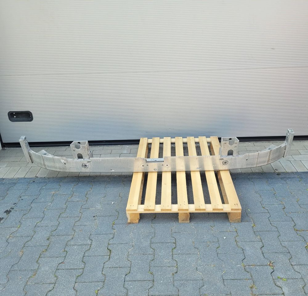 BELKA ZDERZAK RENAULT RANGE T GAMA 82679327 CHWALIM116 - Bumper for Truck: picture 1 BELKA ZDERZAK RENAULT RANGE T GAMA 82679327 CHWALIM116 - Bumper for Truck: picture 1