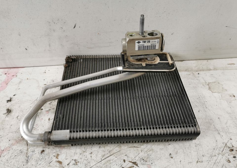 Chłodnica nagrzewnicy Mercedes actros mp4 - Heating/ Ventilation for Truck: picture 1 Chłodnica nagrzewnicy Mercedes actros mp4 - Heating/ Ventilation for Truck: picture 1