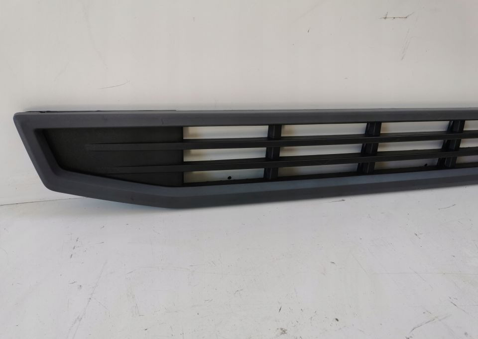 GRILL ATRAPA ŁAWKA VOLVO FH4 82208512 ORYGINAŁ - Grill for Truck: picture 3 GRILL ATRAPA ŁAWKA VOLVO FH4 82208512 ORYGINAŁ - Grill for Truck: picture 3